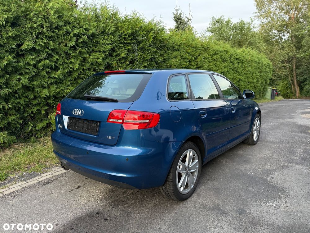 Audi A3 Sportback 1.8 TFSI Attraction - 6
