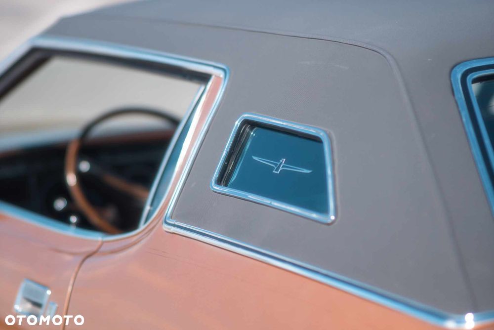 Ford Thunderbird - 7