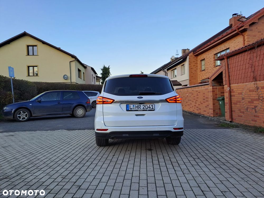 Ford S-Max 2.0 EcoBlue Titanium - 12