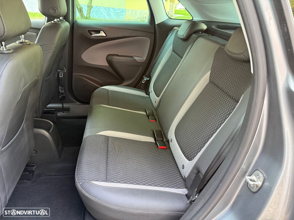 Opel Crossland X 1.2 T Innovation - 32