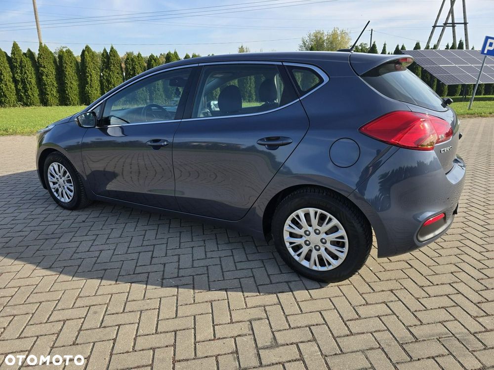 Kia Ceed - 14