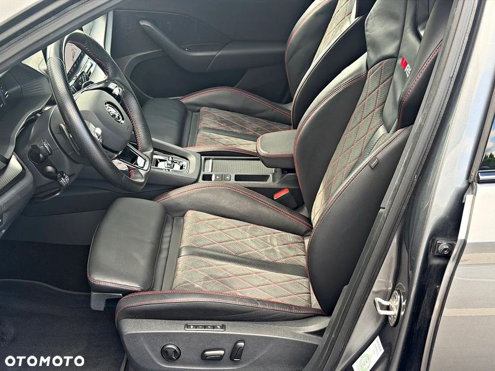 Skoda Octavia 2.0 TDI RS DSG - 19