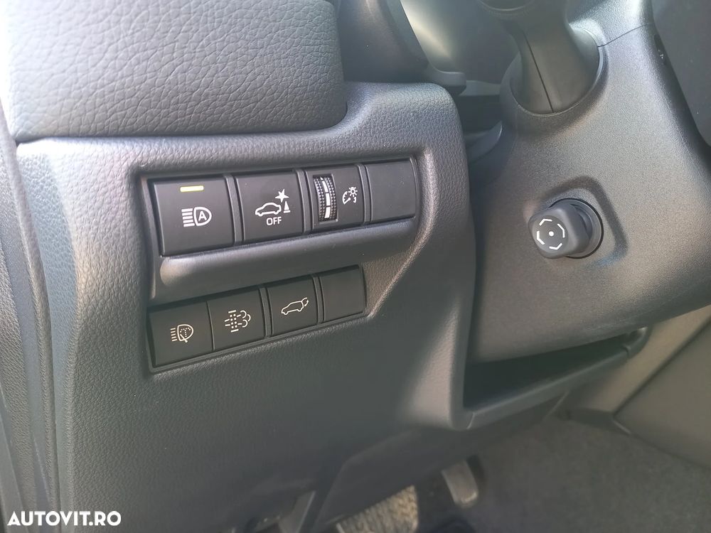 Toyota Land Cruiser - 20