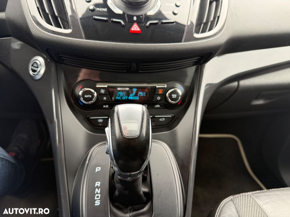 Ford Kuga 2.0 TDCi 4WD Powershift Titanium - 30