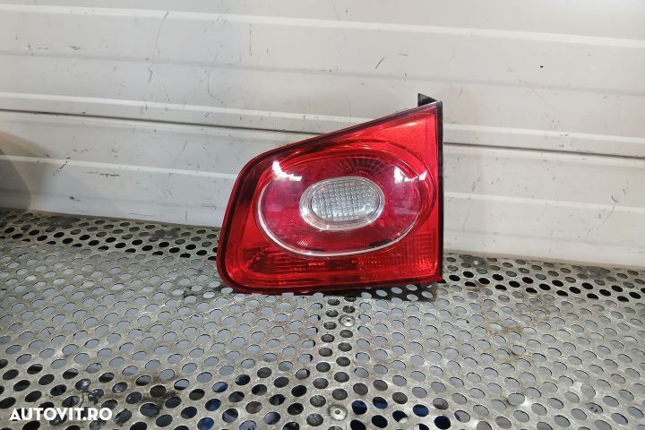 Lampa / Tripla stop dreapta pe hayon 5N0945094C 5N0945094C Volkswagen - 1