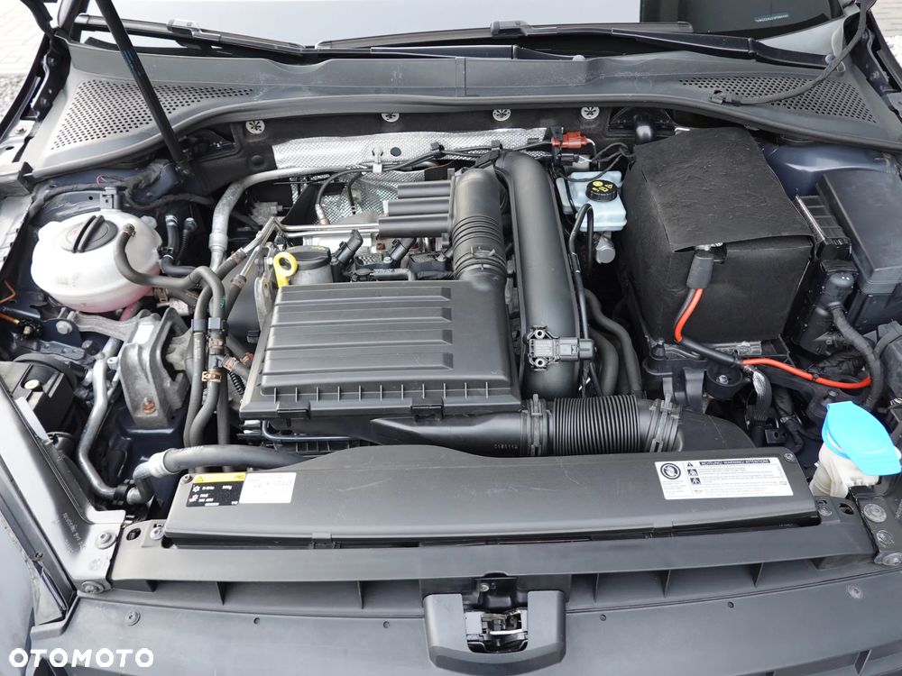 Volkswagen Golf 1.4 TSI BlueMotion Technology Lounge - 34