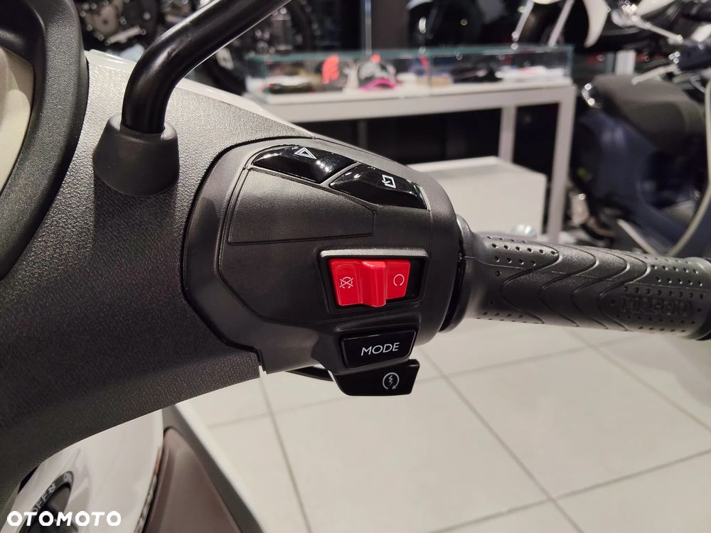 Piaggio Beverly - 11