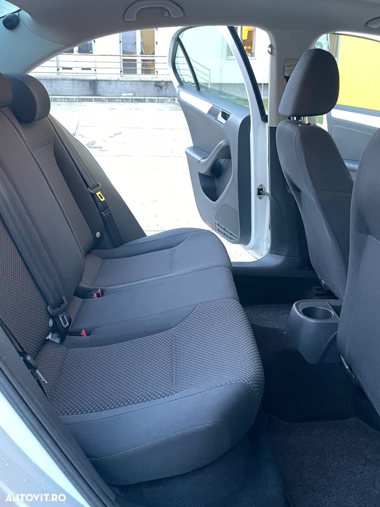 Volkswagen Jetta 1.2 TSI BlueMotion Technology Comfortline - 7