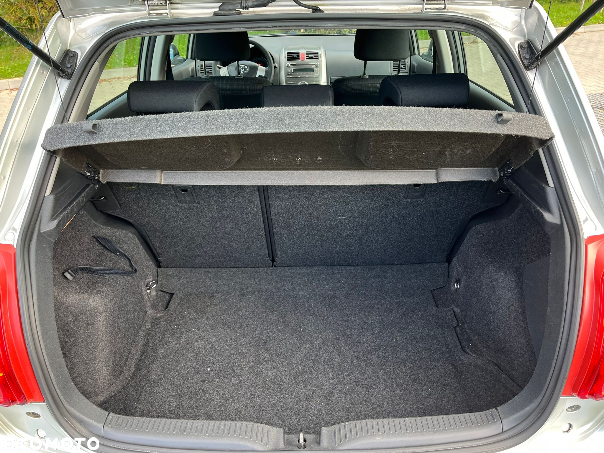 Toyota Auris 1.6 2010 - 16