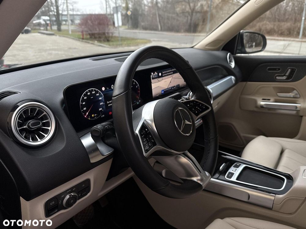 Mercedes-Benz GLB 250 4-Matic AMG Line 8G-DCT - 14