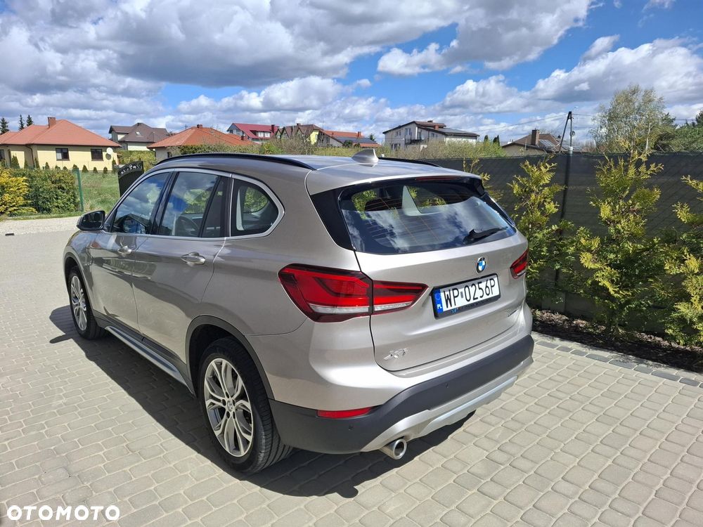 BMW X1 sDrive18i - 8