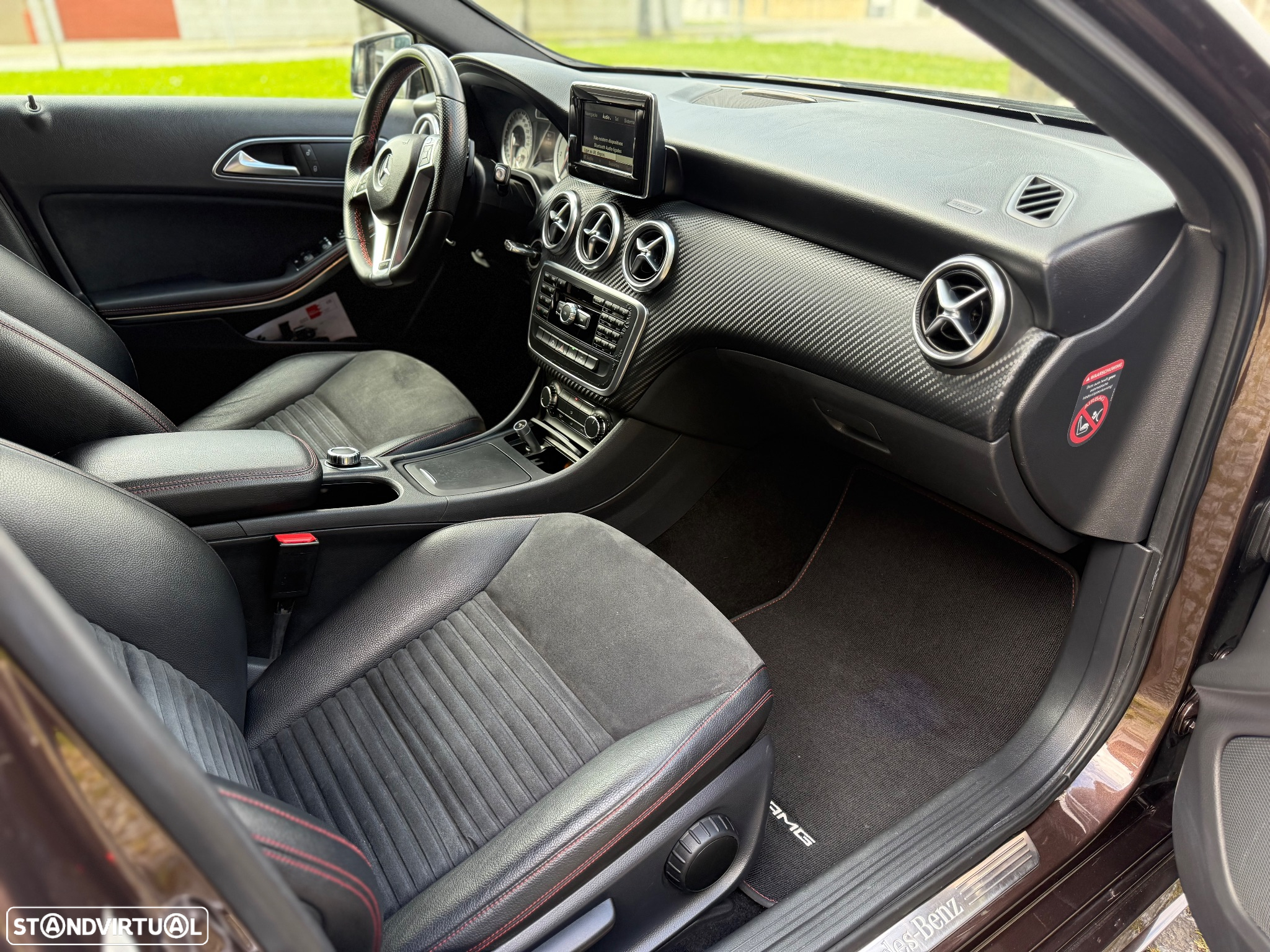 Mercedes-Benz A 200 d 7G-DCT AMG Line - 8
