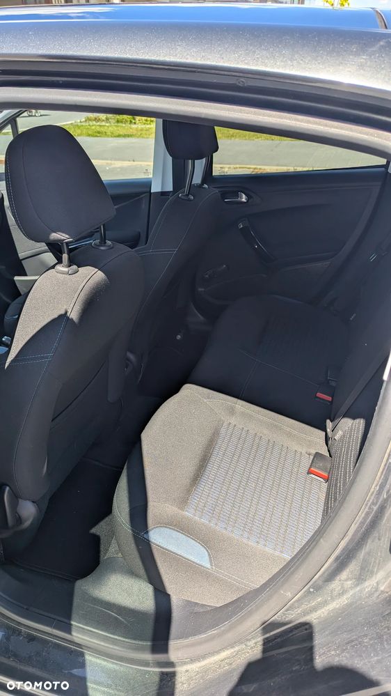 Peugeot 208 1.2 PureTech Allure - 10