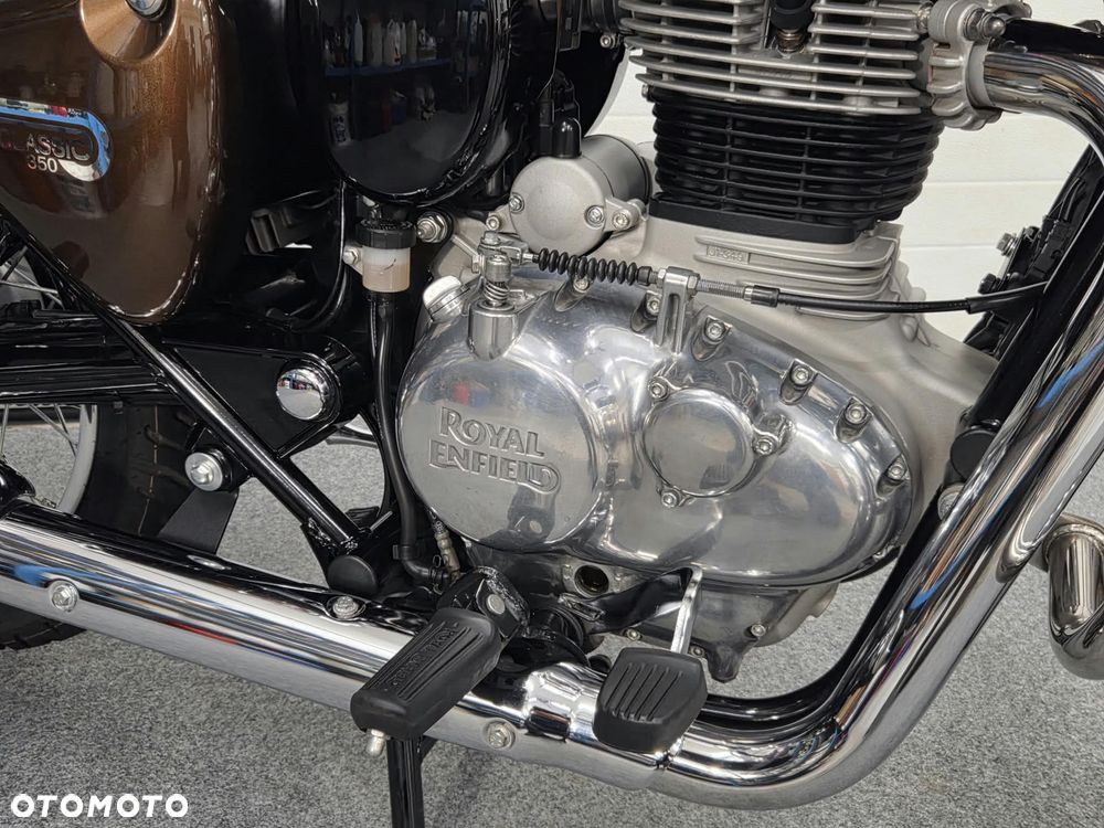 Royal Enfield Classic - 12