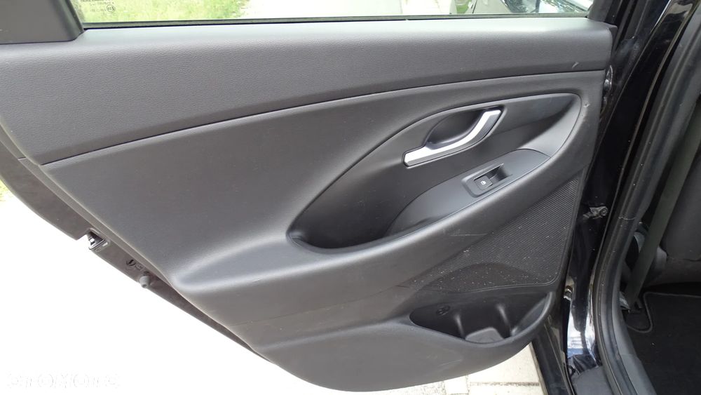 Hyundai i30 1.5 T-GDI 48V-Hybrid DCT EDITION 30+ - 23