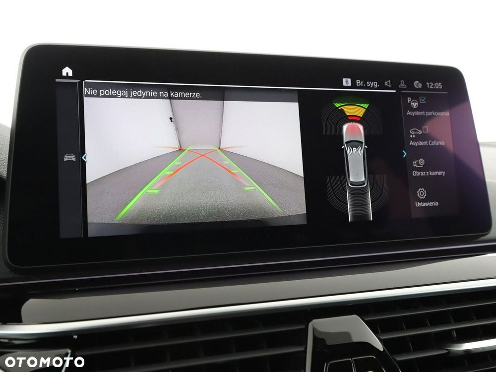 BMW Seria 5 530e - 25