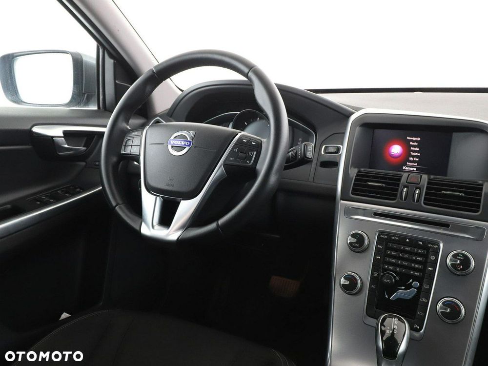 Volvo XC 60 D3 Geartronic Momentum - 16