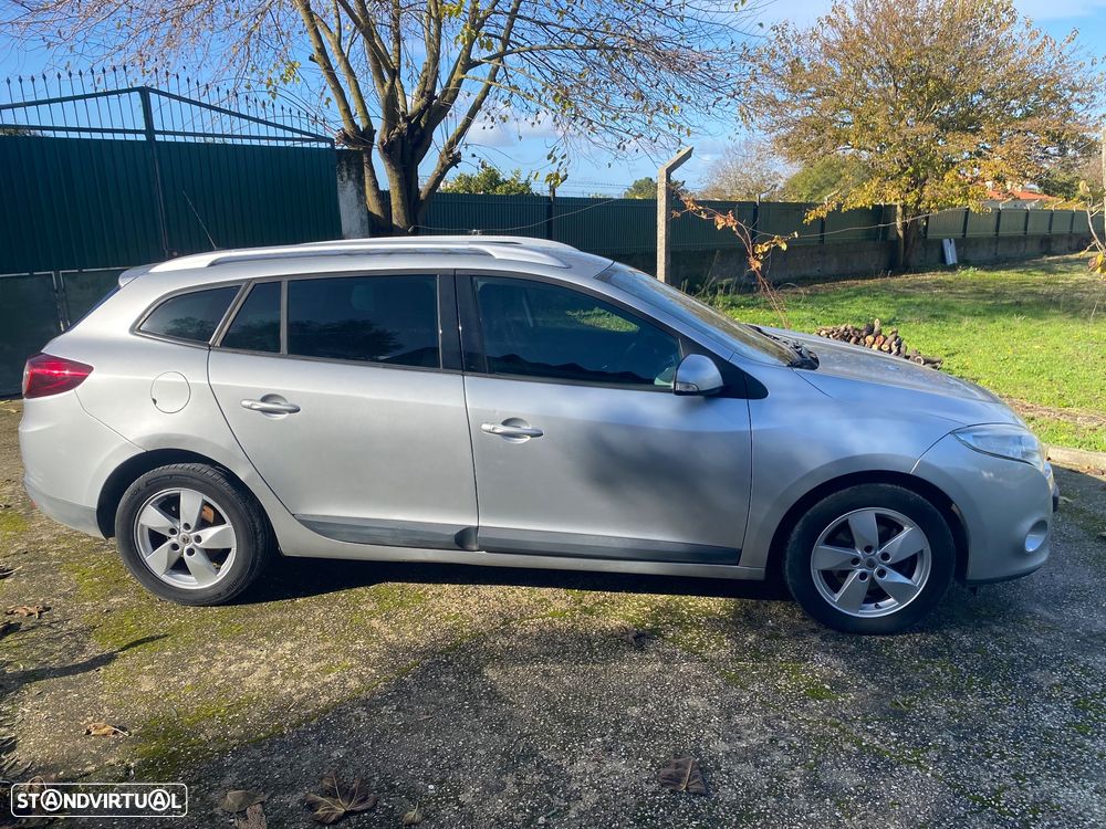 Renault Mégane Sport Tourer dCi 110 FAP Dynamique - 3