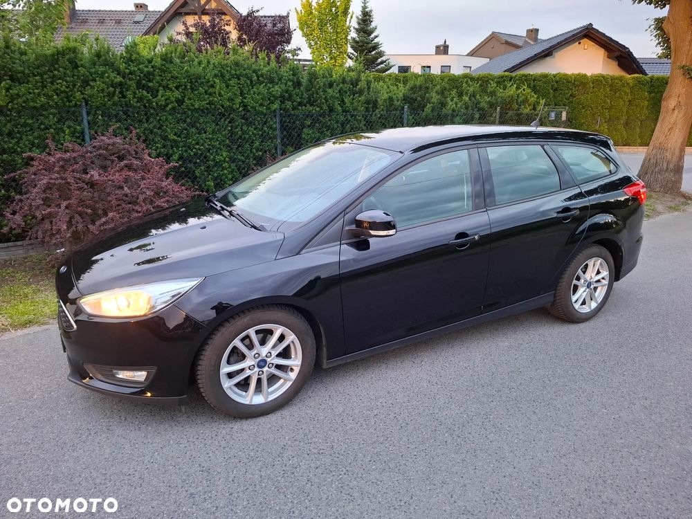 Ford Focus 1.5 TDCi SYNC Edition PowerShift - 2