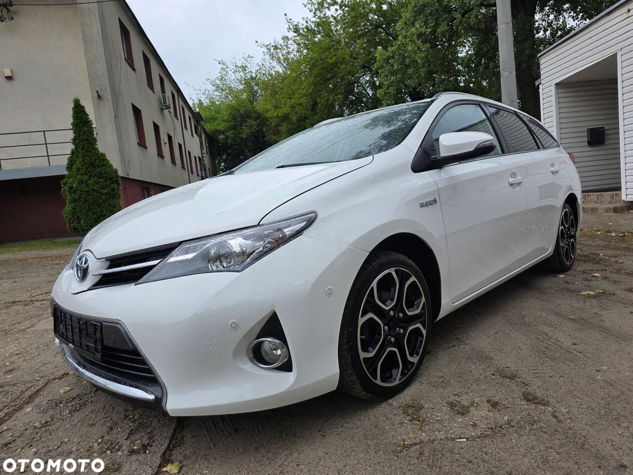 Toyota Auris 1.8 VVT-i Hybrid Automatik Edition S+ - 1