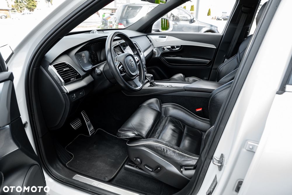 Volvo XC 90 - 16