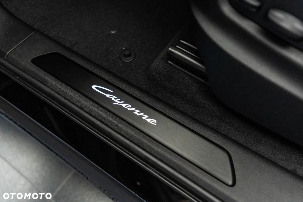 Porsche Cayenne Black Edition - 34