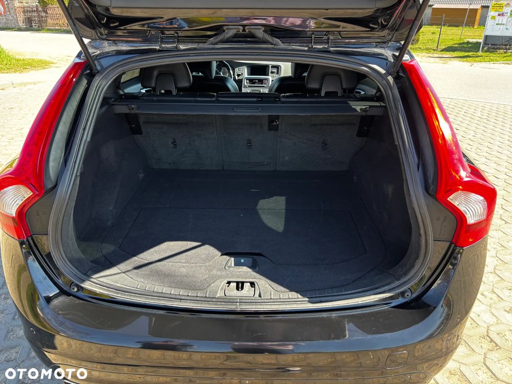 Volvo V60 D3 Geartronic Linje Svart - 9