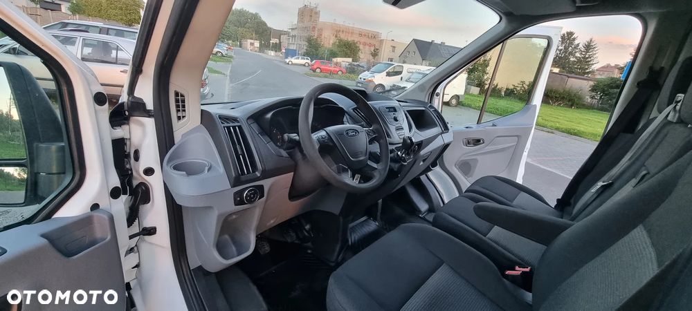 Ford Transit - 18