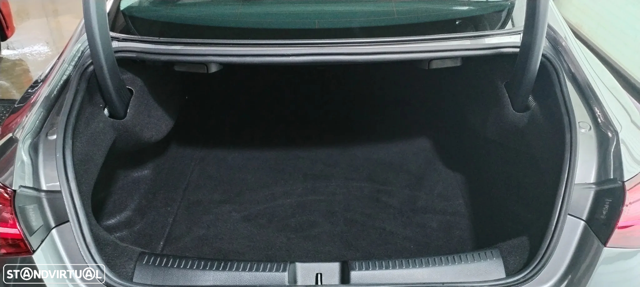 Mercedes-Benz CLA 180 d - 28