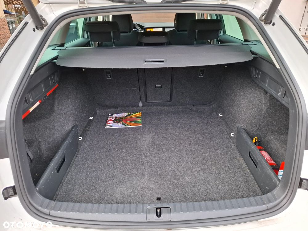 Skoda Octavia 1.5 TSI ACT Style - 36