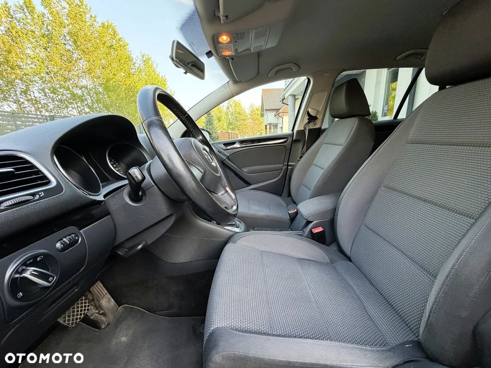 Volkswagen Golf - 10