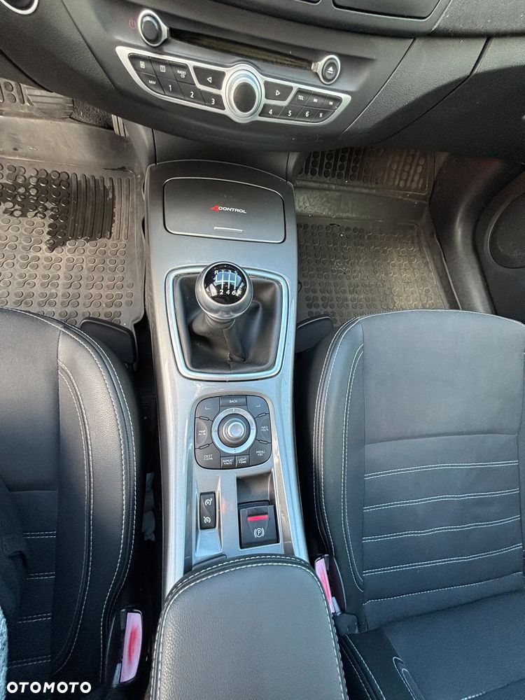 Renault Laguna 2.0 dCi Bose Edition - 12