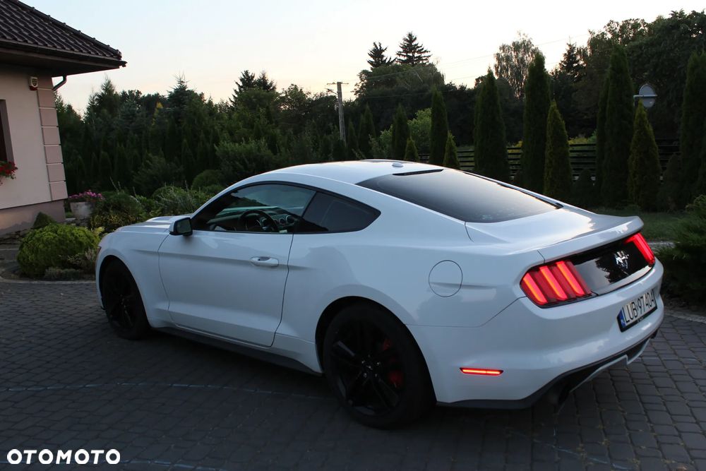 Ford Mustang 2.3 Eco Boost - 11