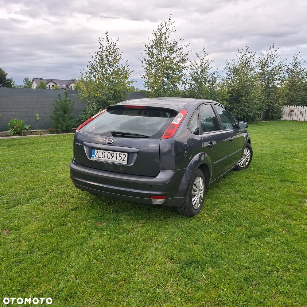 Ford Focus 1.6 Ambiente - 9