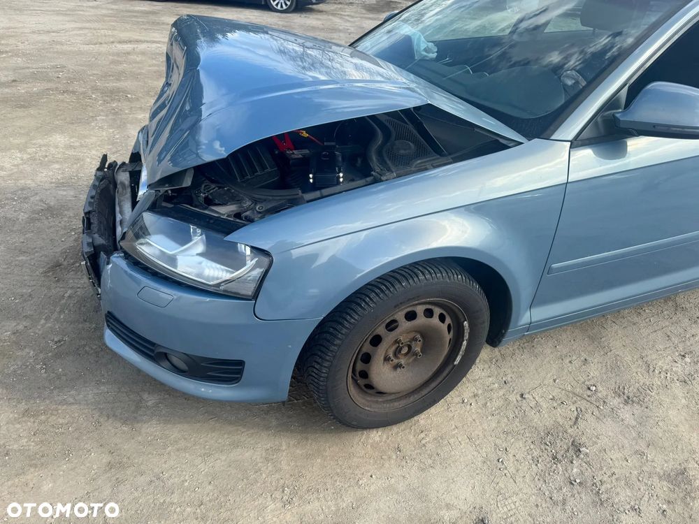 Audi A3 Sportback 1.6 Ambiente - 8