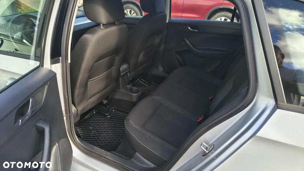Skoda RAPID 1.4 TDI DPF Drive DSG - 4