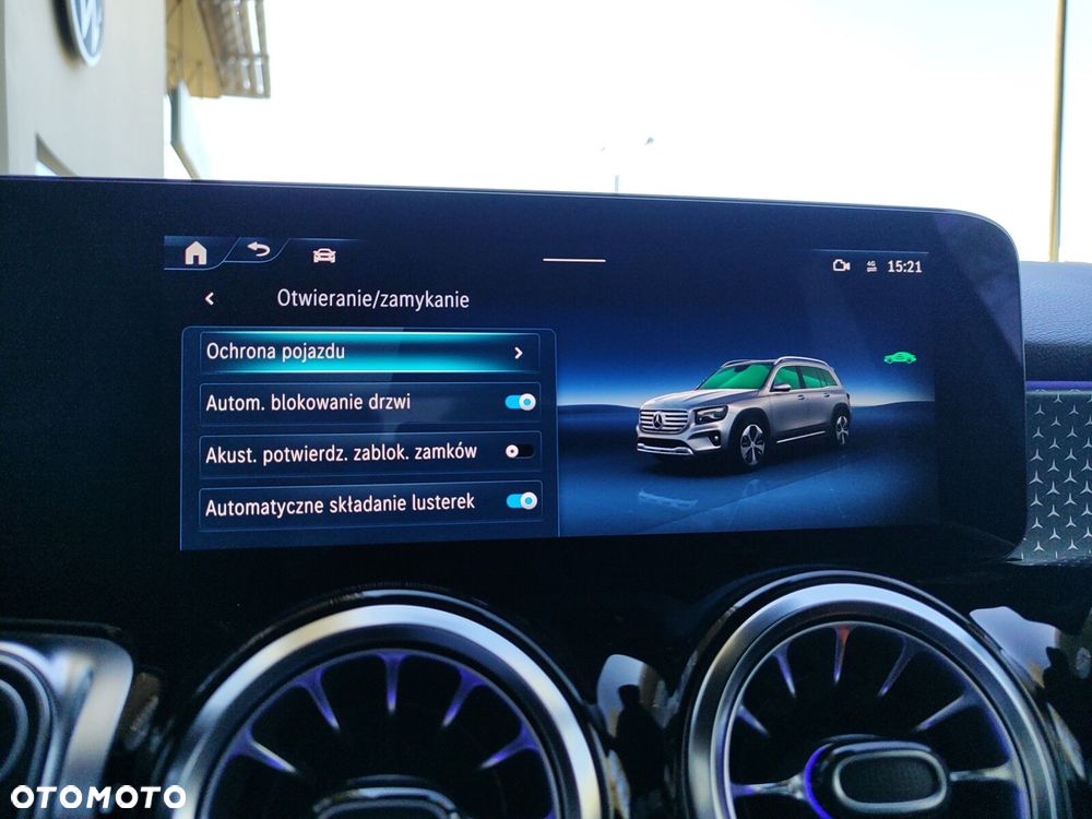 Mercedes-Benz GLB - 36