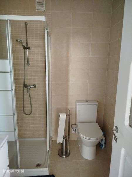T3+1 com quintal para arrendar no centro histórico de Santarém - Grande imagem: 2/4