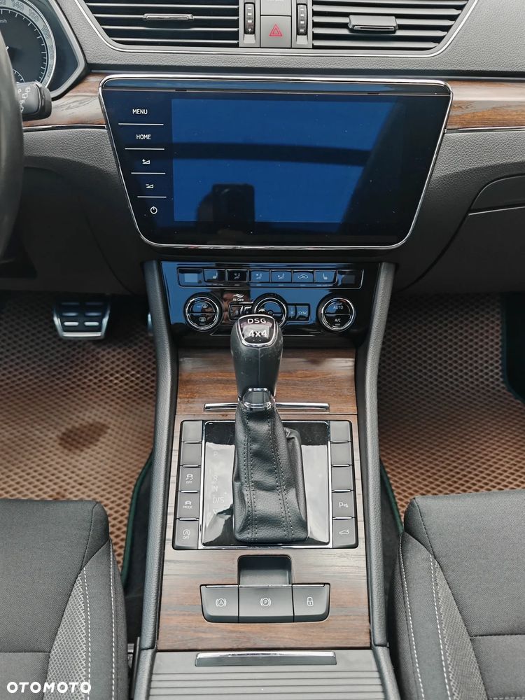 Skoda Superb 2.0 TDI SCR 4x4 Scout DSG - 20