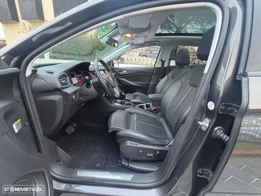 Opel Grandland X 1.2 T Design & Tech AT - 18