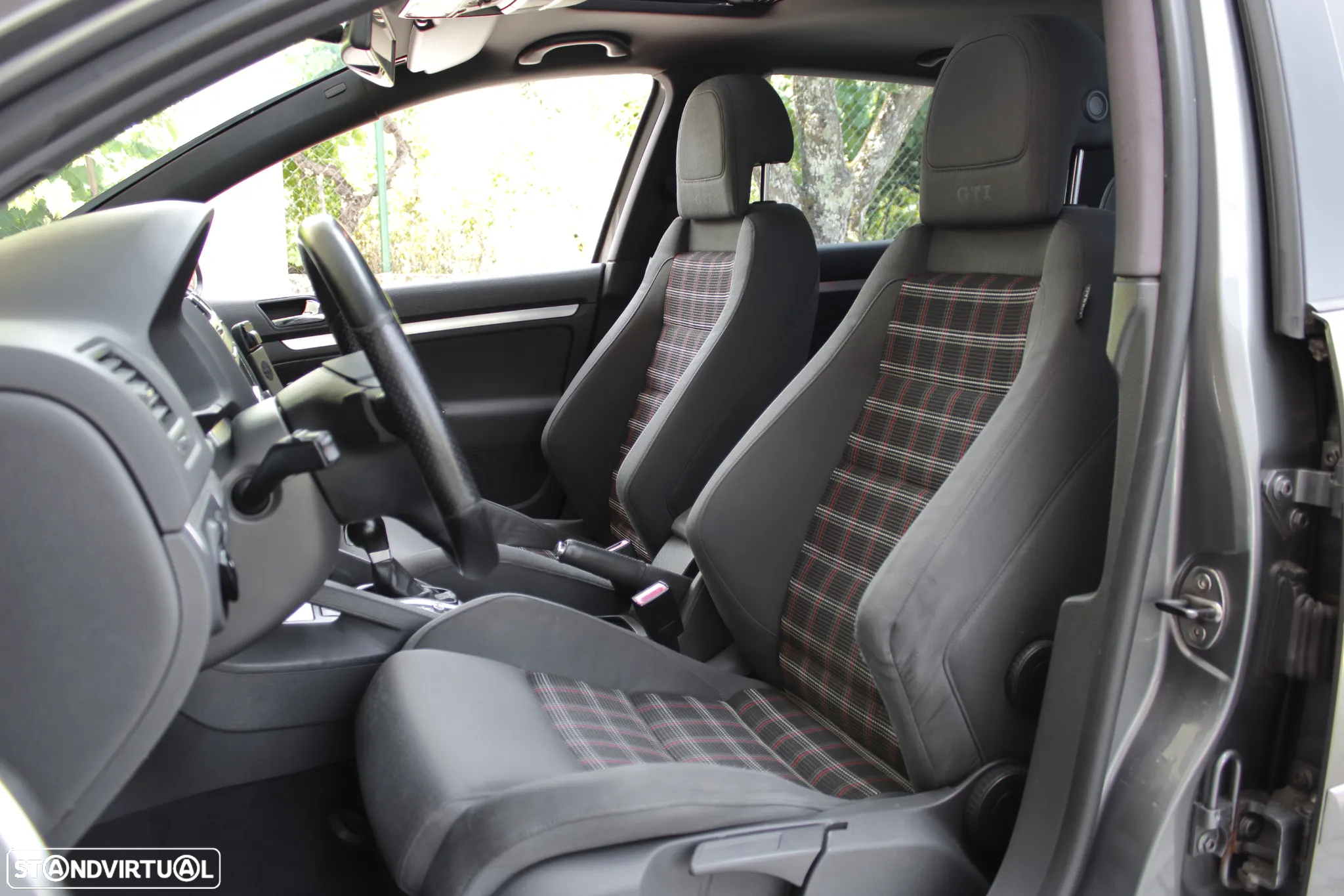 VW Golf 2.0 GTi DSG - 11