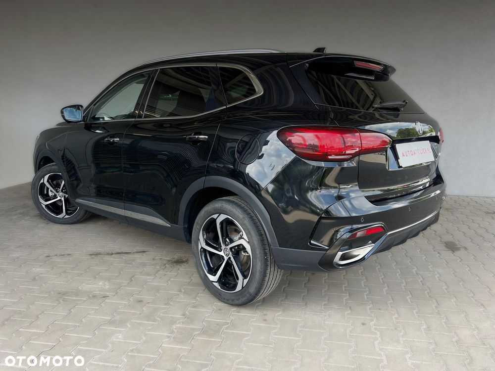 MG HS 1.5 T-GDI Exclusive DCT - 9