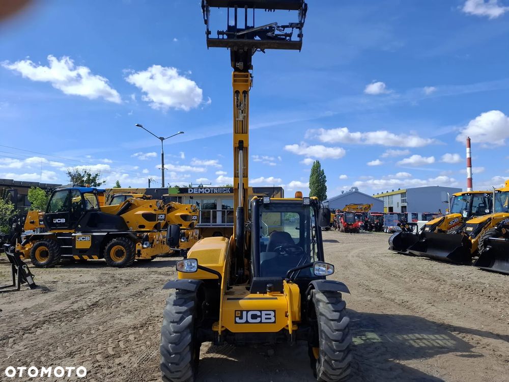 JCB 525-60 Agri Plus - 8