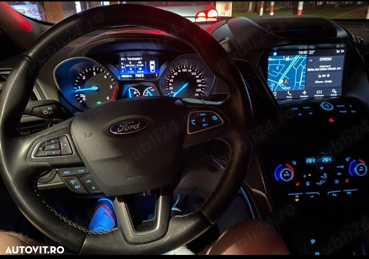 Ford Kuga 2.0 TDCi 4WD Powershift Vignale - 6