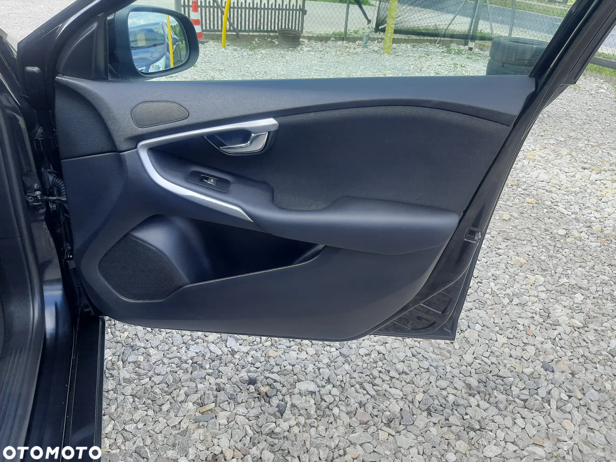Volvo V40 D2 Momentum - 27