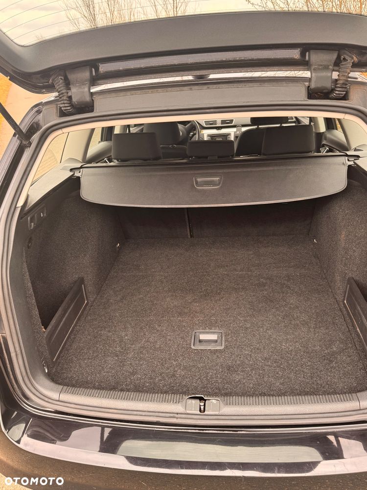 Volkswagen Passat - 4