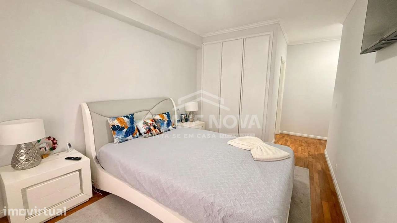 Apartamento T2 em Canelas c/Garagem Box - Grande imagem: 4/21