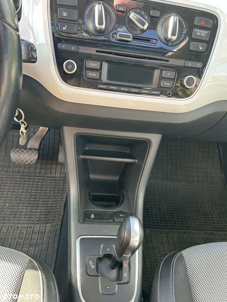 Volkswagen up! - 5
