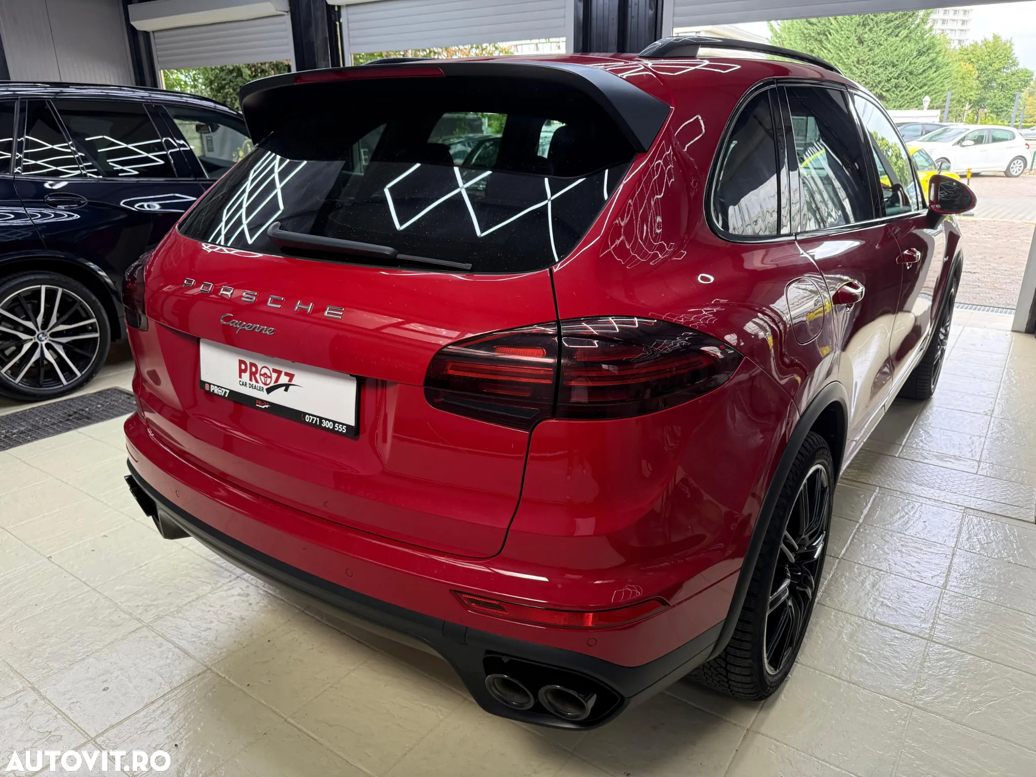 Porsche Cayenne 3.0 L - 6