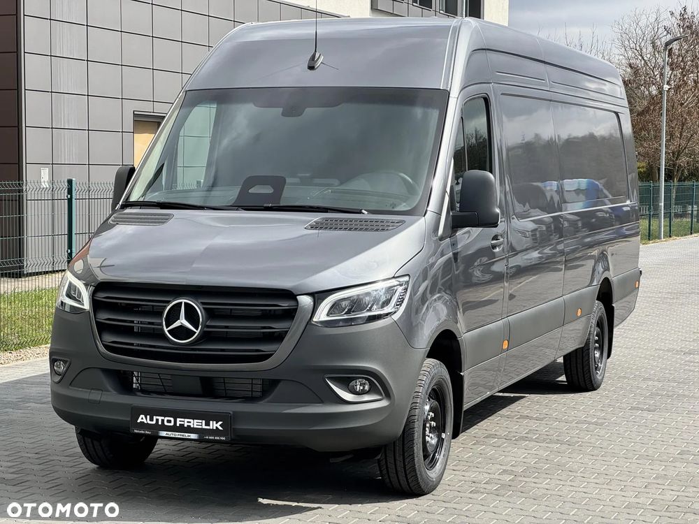 Mercedes-Benz Sprinter - 4